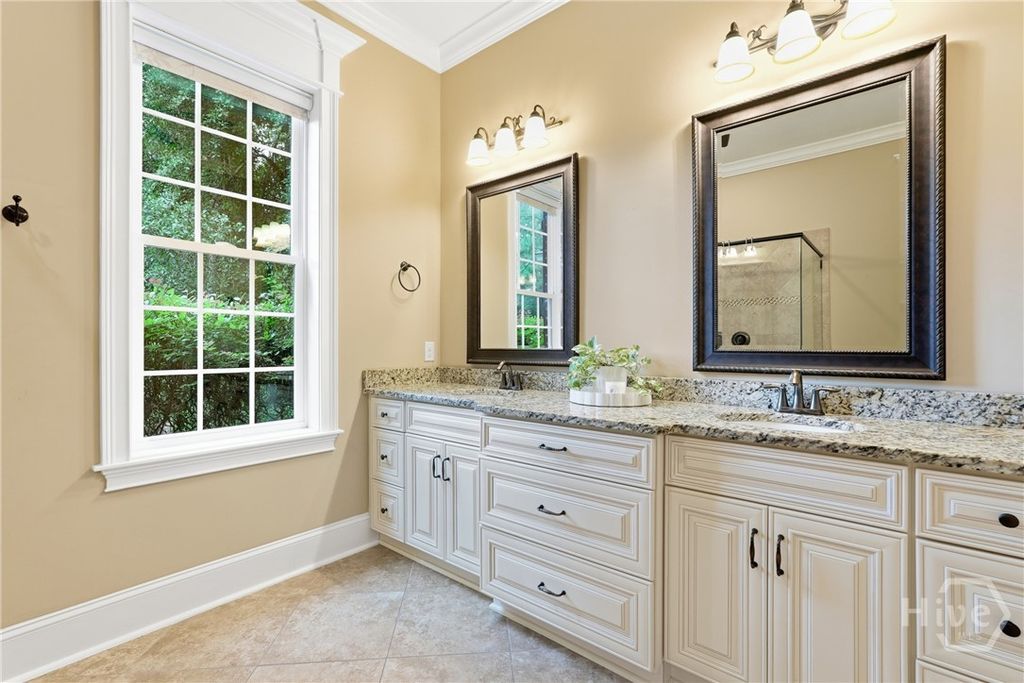 Image 28 of property listing at 190 Abercorn Lane, Richmond Hill, GA 31324