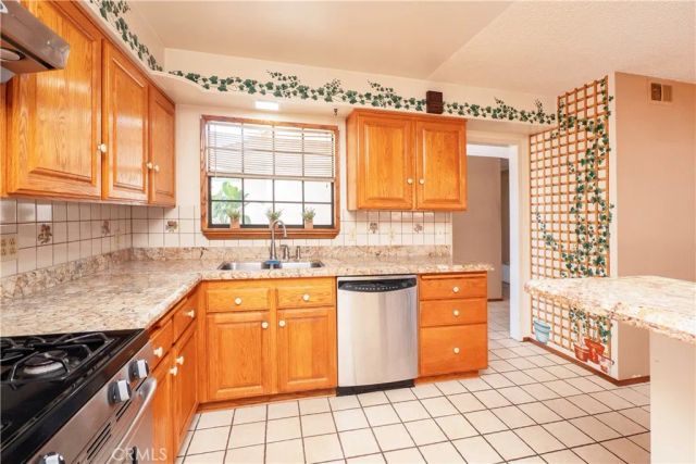 18820 Damasco, La Puente, CA 91744