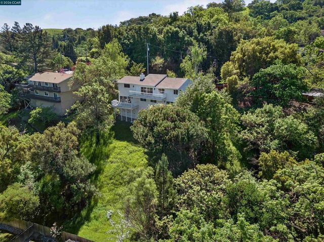 3424 Woodview Dr, Lafayette, CA 94549