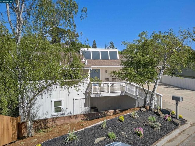 3424 Woodview Dr, Lafayette, CA 94549