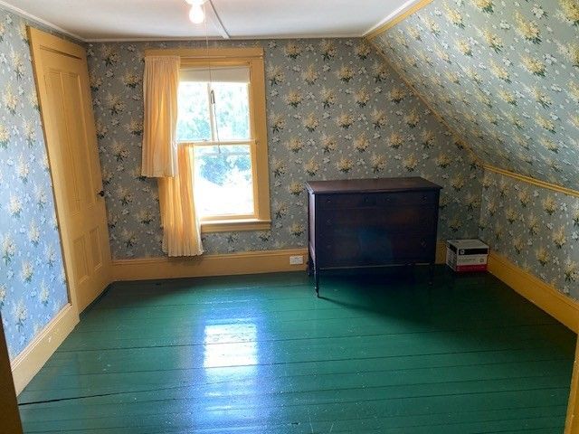2 Orris Place, Melrose, MA 02176