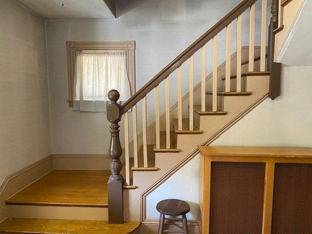 2 Orris Place, Melrose, MA 02176