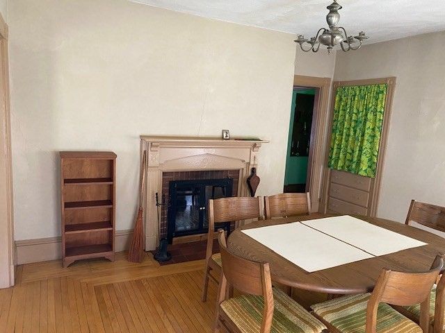 2 Orris Place, Melrose, MA 02176