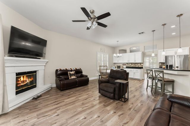 9656 Holly Glen Way, Elk Grove, CA 95757