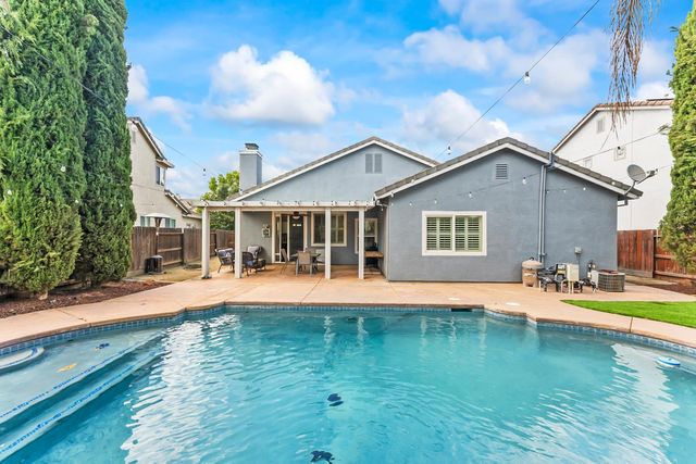 9656 Holly Glen Way, Elk Grove, CA 95757