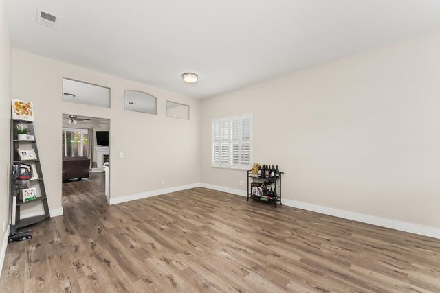9656 Holly Glen Way, Elk Grove, CA 95757
