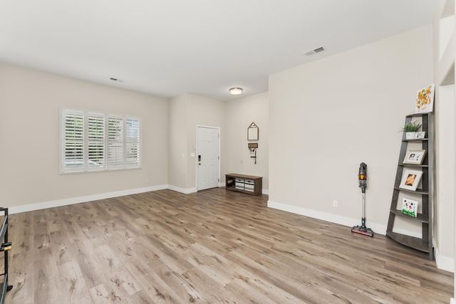 9656 Holly Glen Way, Elk Grove, CA 95757