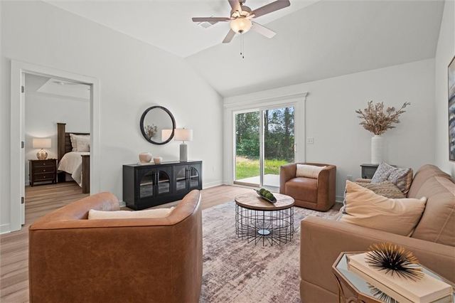 3826 NW 93rd Street, Kansas City, MO 64154