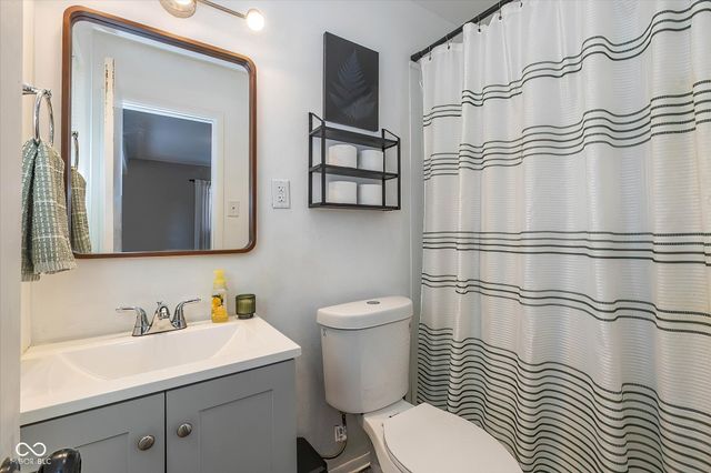 6117 Ashway Court, Indianapolis, IN 46224