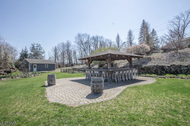 19 Valley Dr W, Vernon Twp., NJ 07418