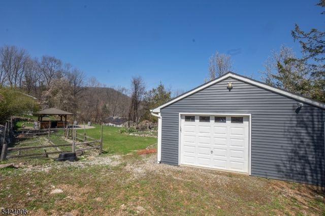 19 Valley Dr W, Vernon Twp., NJ 07418