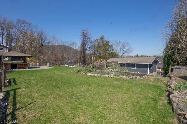 19 Valley Dr W, Vernon Twp., NJ 07418