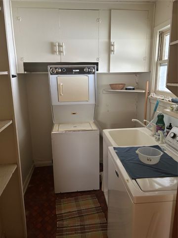 1015 W Hamilton, Olney, TX 76374