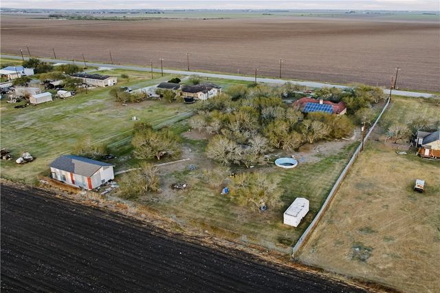 2369 Fm 892, Robstown, TX 78380