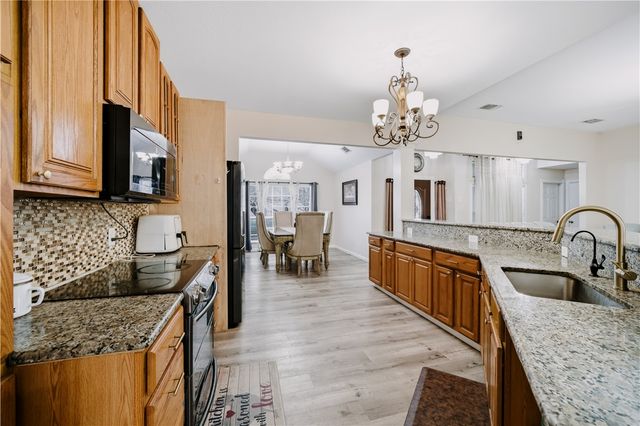 2369 Fm 892, Robstown, TX 78380