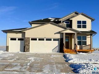 2916 S Copper Creek Ave Avenue, Sioux Falls, SD 57110