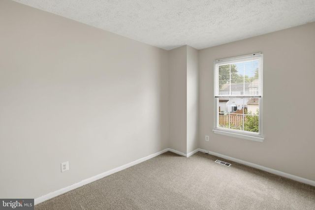 8 LONDON PERRY CT, Middle River, MD 21220