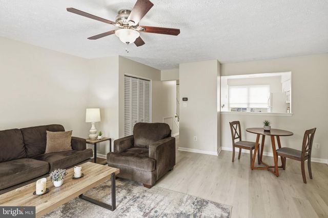 8 LONDON PERRY CT, Middle River, MD 21220