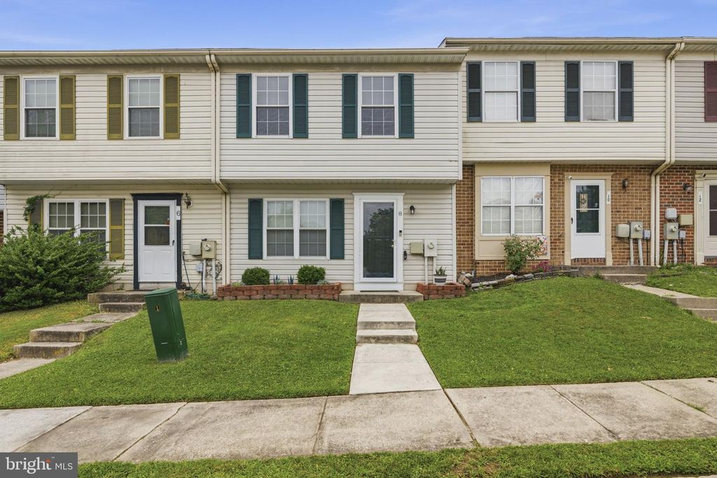 8 LONDON PERRY CT, Middle River, MD 21220