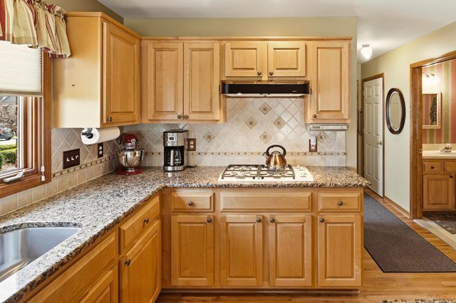 6703 Chianti Court, Shelby Twp, MI 48316