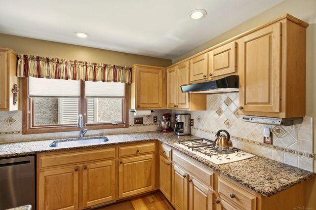 6703 Chianti Court, Shelby Twp, MI 48316