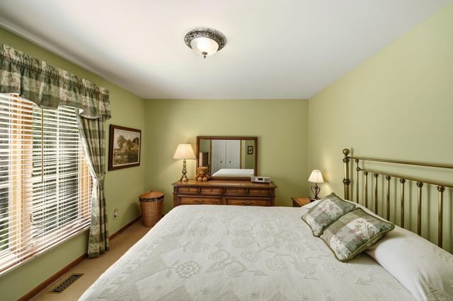 6703 Chianti Court, Shelby Twp, MI 48316