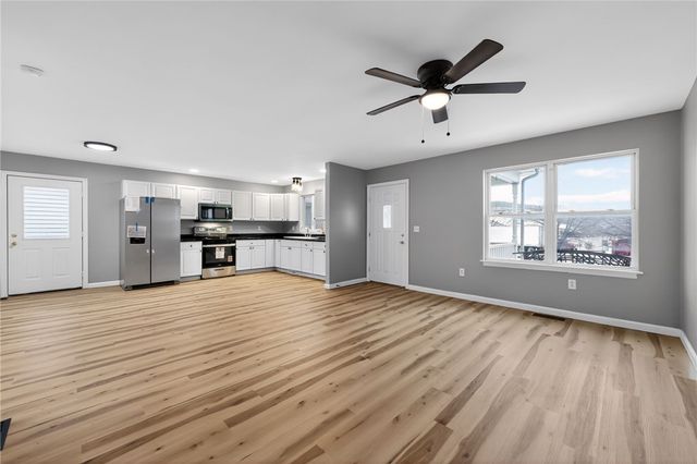 2020 Constitution Blvd, Arnold, PA 15068