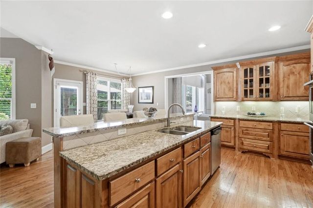 1097 Shady Spring Way, Lawrenceville, GA 30045