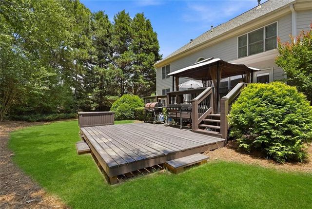 1097 Shady Spring Way, Lawrenceville, GA 30045