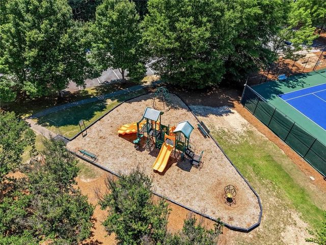 1097 Shady Spring Way, Lawrenceville, GA 30045