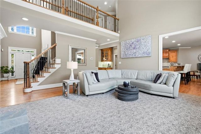 1097 Shady Spring Way, Lawrenceville, GA 30045