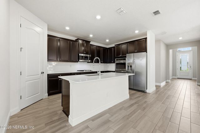 2672 ALEXIA Circle, Jacksonville, FL 32246