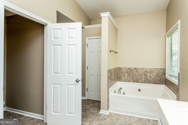 116 Sparkling Springs Trail, Mcdonough, GA 30252