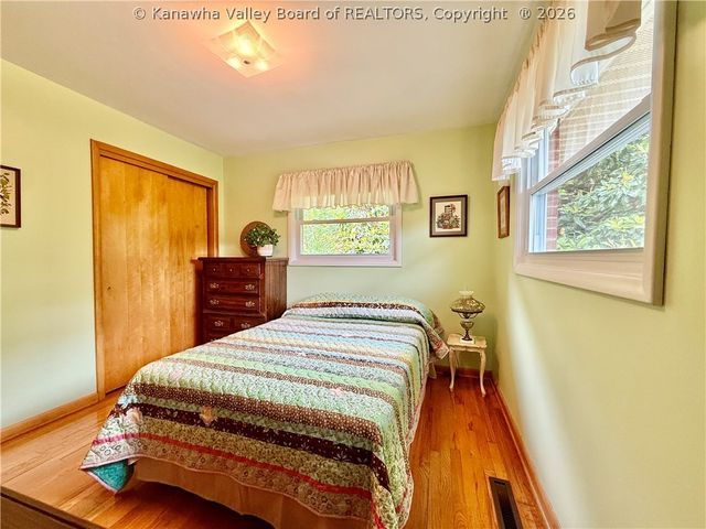 1934 Bona Vista Drive, Charleston, WV 25311