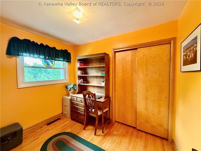 1934 Bona Vista Drive, Charleston, WV 25311