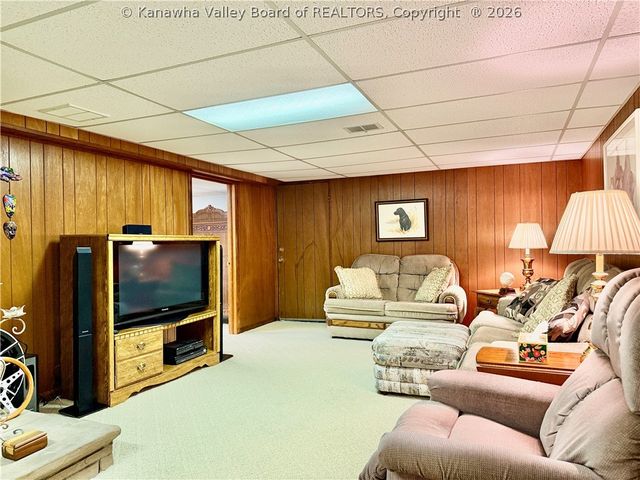 1934 Bona Vista Drive, Charleston, WV 25311