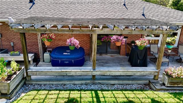 1934 Bona Vista Drive, Charleston, WV 25311