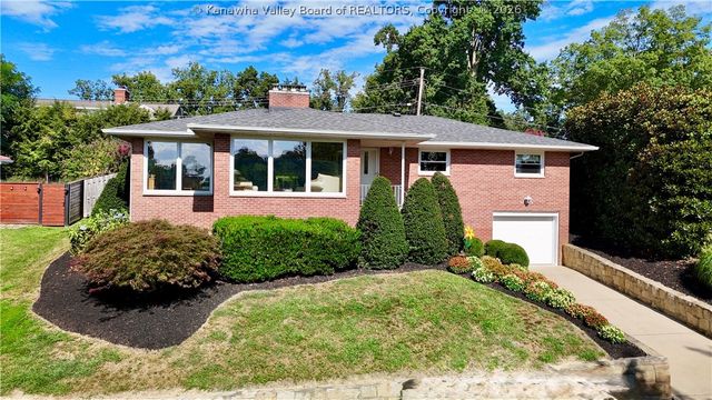 1934 Bona Vista Drive, Charleston, WV 25311