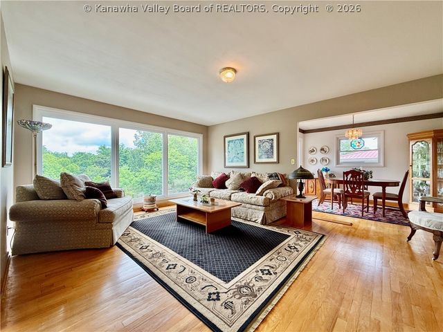 1934 Bona Vista Drive, Charleston, WV 25311