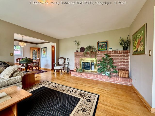 1934 Bona Vista Drive, Charleston, WV 25311