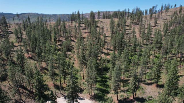 5550 Scotts Valley Rd, Deer Park, WA 99006