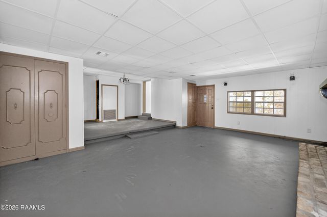 601 Maumus Street, New Iberia, LA 70563