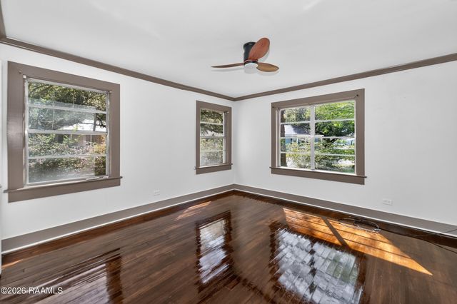 601 Maumus Street, New Iberia, LA 70563