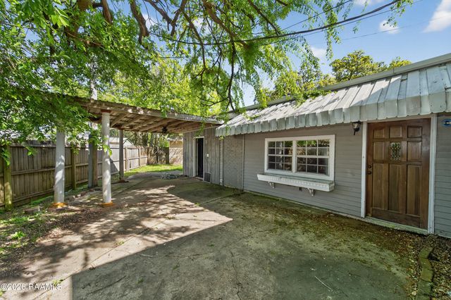 601 Maumus Street, New Iberia, LA 70563