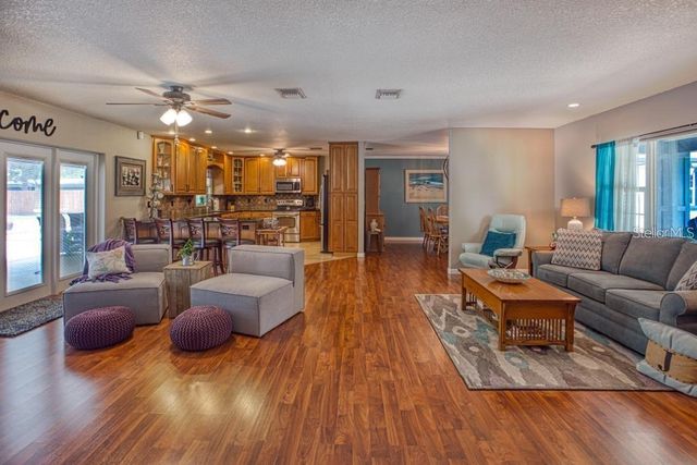 12802 N 53RD STREET, Temple Terrace, FL 33617