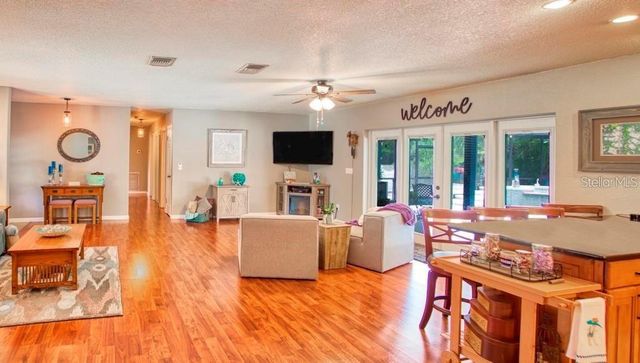 12802 N 53RD STREET, Temple Terrace, FL 33617