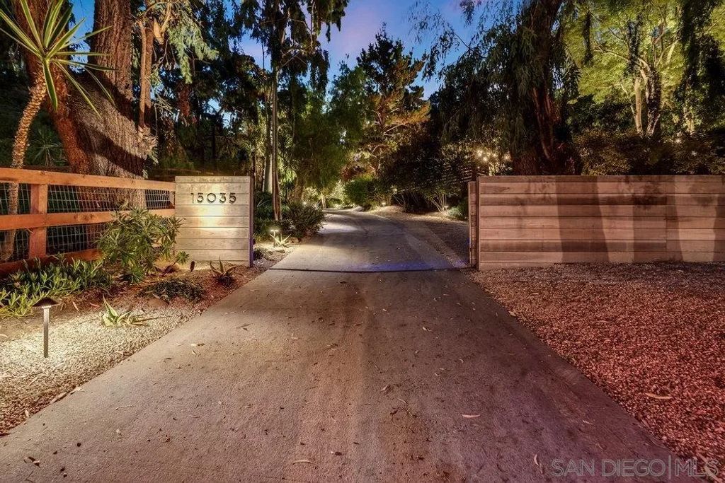 Image 37 of property listing at 15035 El Camino Real, Del Mar, CA 92014