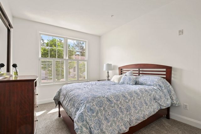 21 Grey Hawk Dr 21, Mashpee, MA 02649