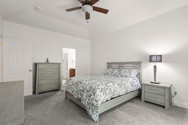 21 Grey Hawk Dr 21, Mashpee, MA 02649