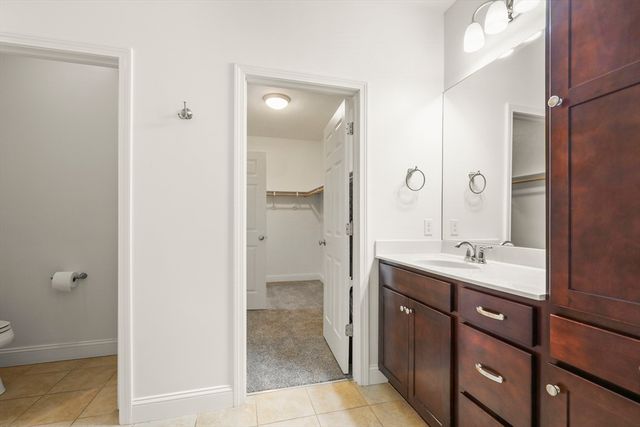 21 Grey Hawk Dr 21, Mashpee, MA 02649